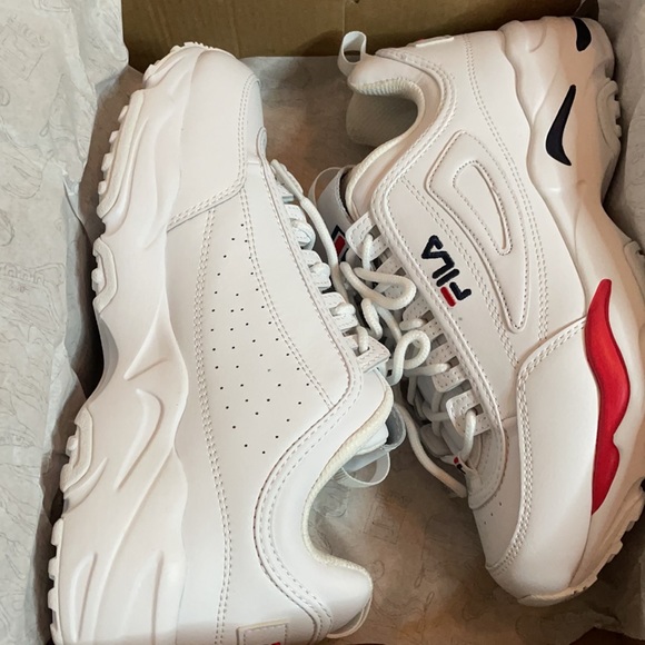 Fila Women's Disruptor II Sneaker - Picture 2 of 5